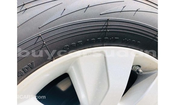 Acheter Import Voiture Toyota Hilux Blanc à Import - Dubai, État d'Al Jazirah Acheter Import Voiture Toyota Hilux Blanc à Import - Dubai, État d'Al Jazirah