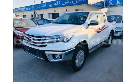 Acheter Import Voiture Toyota Hilux Blanc à Import - Dubai, État d'Al Jazirah Acheter Import Voiture Toyota Hilux Blanc à Import - Dubai, État d'Al Jazirah
