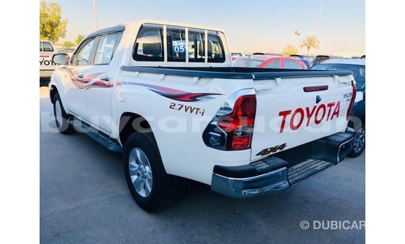 Acheter Import Voiture Toyota Hilux Blanc à Import - Dubai, État d'Al Jazirah Acheter Import Voiture Toyota Hilux Blanc à Import - Dubai, État d'Al Jazirah