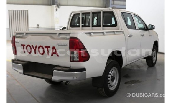 Buy Import Toyota Hilux White Car in Import - Dubai in Al Jazirah State Buy Import Toyota Hilux White Car in Import - Dubai in Al Jazirah State