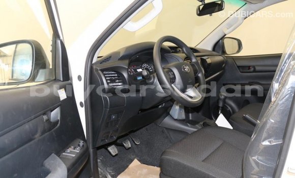 Buy Import Toyota Hilux White Car in Import - Dubai in Al Jazirah State Buy Import Toyota Hilux White Car in Import - Dubai in Al Jazirah State