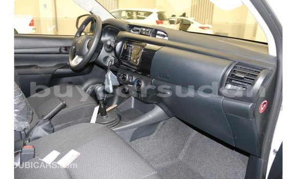 Buy Import Toyota Hilux White Car in Import - Dubai in Al Jazirah State Buy Import Toyota Hilux White Car in Import - Dubai in Al Jazirah State