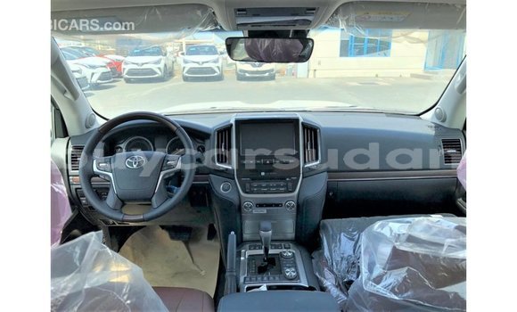 Buy Import Toyota Land Cruiser White Car in Import - Dubai in Al Jazirah State Buy Import Toyota Land Cruiser White Car in Import - Dubai in Al Jazirah State