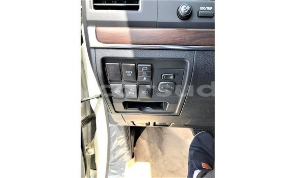 Buy Import Toyota Land Cruiser White Car in Import - Dubai in Al Jazirah State Buy Import Toyota Land Cruiser White Car in Import - Dubai in Al Jazirah State