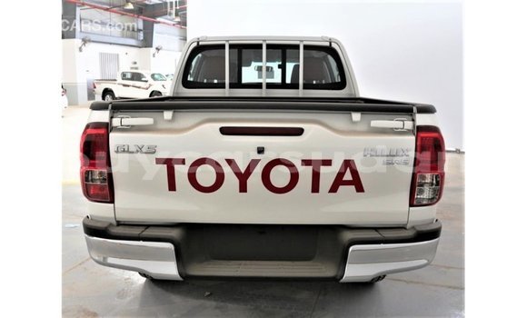 Buy Import Toyota Hilux White Car in Import - Dubai in Al Jazirah State Buy Import Toyota Hilux White Car in Import - Dubai in Al Jazirah State