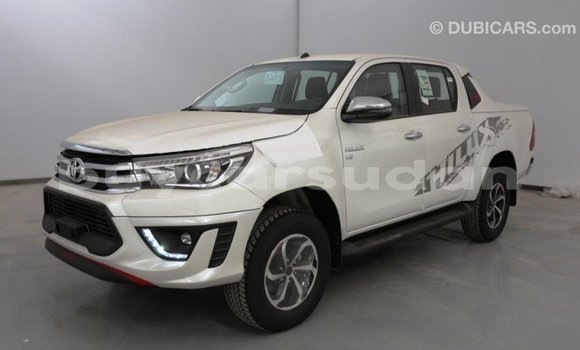 Buy Import Toyota Hilux White Car in Import - Dubai in Al Jazirah State Buy Import Toyota Hilux White Car in Import - Dubai in Al Jazirah State