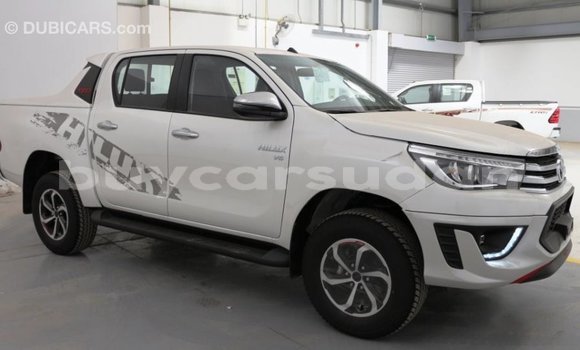 Buy Import Toyota Hilux White Car in Import - Dubai in Al Jazirah State Buy Import Toyota Hilux White Car in Import - Dubai in Al Jazirah State