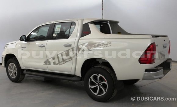 Buy Import Toyota Hilux White Car in Import - Dubai in Al Jazirah State Buy Import Toyota Hilux White Car in Import - Dubai in Al Jazirah State