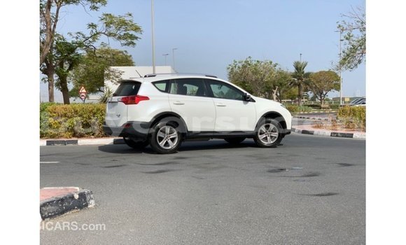 Buy Import Toyota HiAce White Truck in Import - Dubai in Al Jazirah State Buy Import Toyota HiAce White Truck in Import - Dubai in Al Jazirah State