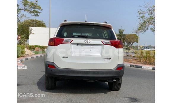 Buy Import Toyota HiAce White Truck in Import - Dubai in Al Jazirah State Buy Import Toyota HiAce White Truck in Import - Dubai in Al Jazirah State