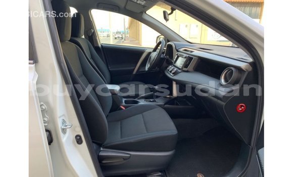 Buy Import Toyota HiAce White Truck in Import - Dubai in Al Jazirah State Buy Import Toyota HiAce White Truck in Import - Dubai in Al Jazirah State