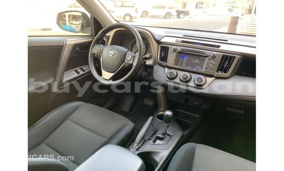 Buy Import Toyota HiAce White Truck in Import - Dubai in Al Jazirah State Buy Import Toyota HiAce White Truck in Import - Dubai in Al Jazirah State
