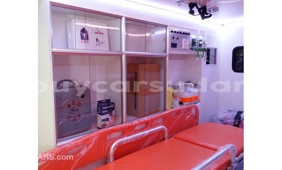 Buy Import Toyota Hiace White Car in Import - Dubai in Al Jazirah State Buy Import Toyota Hiace White Car in Import - Dubai in Al Jazirah State