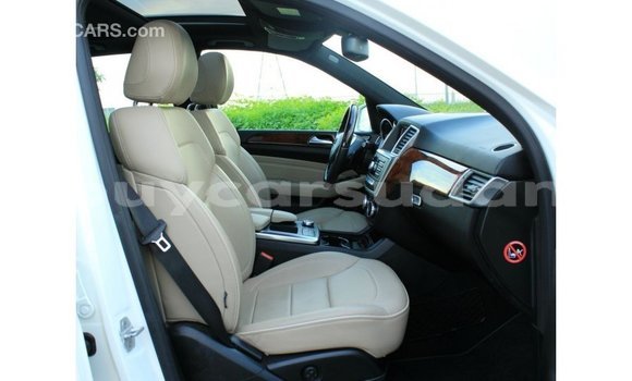 Buy Import Mercedes-Benz 190 White Car in Import - Dubai in Al Jazirah State Buy Import Mercedes-Benz 190 White Car in Import - Dubai in Al Jazirah State