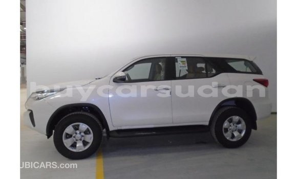 Buy Import Toyota Fortuner White Car in Import - Dubai in Al Jazirah State Buy Import Toyota Fortuner White Car in Import - Dubai in Al Jazirah State