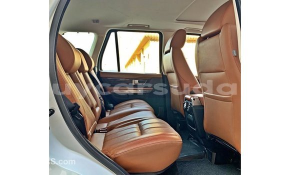 Buy Import Land Rover Range Rover White Car in Import - Dubai in Al Jazirah State Buy Import Land Rover Range Rover White Car in Import - Dubai in Al Jazirah State
