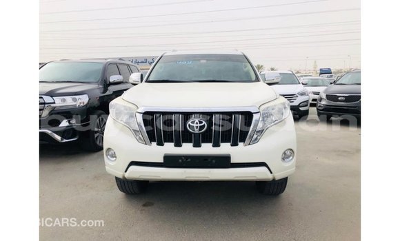 Acheter Import Voiture Toyota Prado Blanc à Import - Dubai, État d'Al Jazirah Acheter Import Voiture Toyota Prado Blanc à Import - Dubai, État d'Al Jazirah