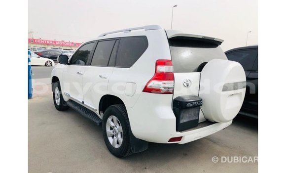 Acheter Import Voiture Toyota Prado Blanc à Import - Dubai, État d'Al Jazirah Acheter Import Voiture Toyota Prado Blanc à Import - Dubai, État d'Al Jazirah