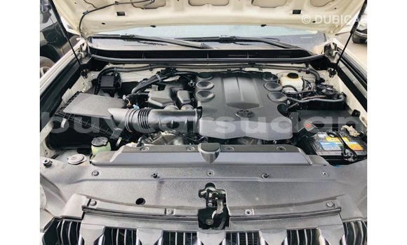 Acheter Import Voiture Toyota Prado Blanc à Import - Dubai, État d'Al Jazirah Acheter Import Voiture Toyota Prado Blanc à Import - Dubai, État d'Al Jazirah