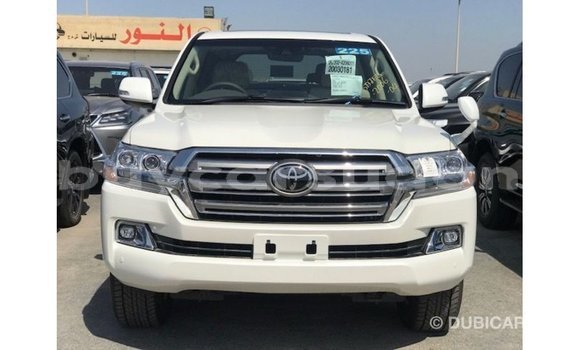 Acheter Import Voiture Toyota Land Cruiser Blanc à Import - Dubai, État d'Al Jazirah Acheter Import Voiture Toyota Land Cruiser Blanc à Import - Dubai, État d'Al Jazirah