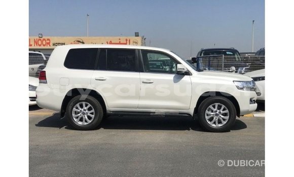 Acheter Import Voiture Toyota Land Cruiser Blanc à Import - Dubai, État d'Al Jazirah Acheter Import Voiture Toyota Land Cruiser Blanc à Import - Dubai, État d'Al Jazirah