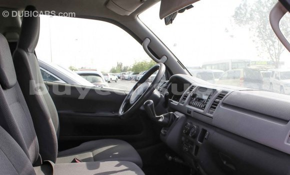 Buy Import Toyota Hiace White Car in Import - Dubai in Al Jazirah State Buy Import Toyota Hiace White Car in Import - Dubai in Al Jazirah State