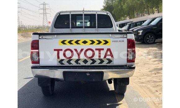 Buy Import Toyota Hilux White Car in Import - Dubai in Al Jazirah State Buy Import Toyota Hilux White Car in Import - Dubai in Al Jazirah State