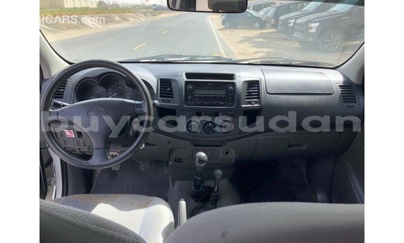 Buy Import Toyota Hilux White Car in Import - Dubai in Al Jazirah State Buy Import Toyota Hilux White Car in Import - Dubai in Al Jazirah State