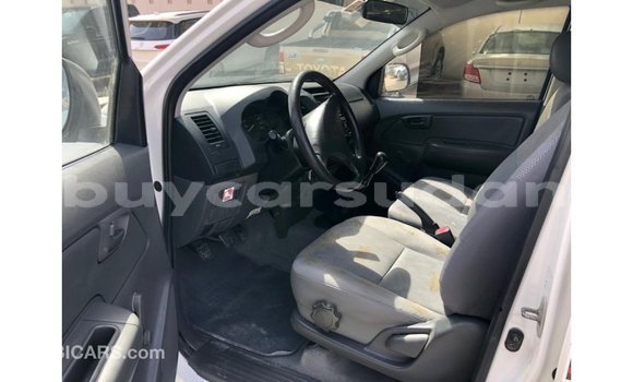 Buy Import Toyota Hilux White Car in Import - Dubai in Al Jazirah State Buy Import Toyota Hilux White Car in Import - Dubai in Al Jazirah State