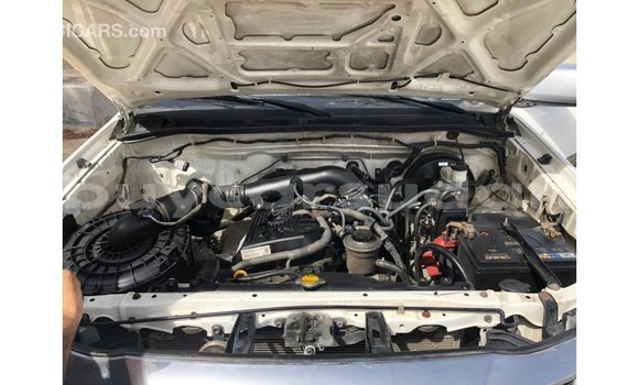 Buy Import Toyota Hilux White Car in Import - Dubai in Al Jazirah State Buy Import Toyota Hilux White Car in Import - Dubai in Al Jazirah State