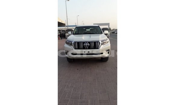 Buy Import Toyota Prado White Car in Import - Dubai in Al Jazirah State