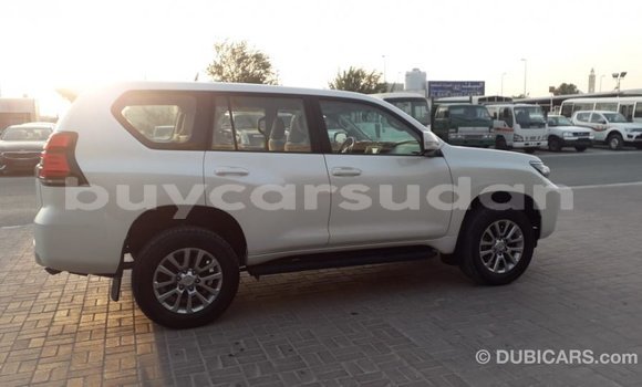 Acheter Import Voiture Toyota Prado Blanc à Import - Dubai, État d'Al Jazirah Acheter Import Voiture Toyota Prado Blanc à Import - Dubai, État d'Al Jazirah