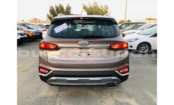 Acheter Import Voiture Hyundai Santa Fe Marron à Import - Dubai, État d'Al Jazirah Acheter Import Voiture Hyundai Santa Fe Marron à Import - Dubai, État d'Al Jazirah