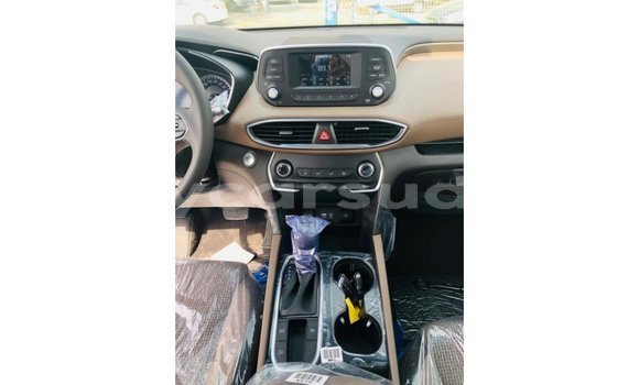 Acheter Import Voiture Hyundai Santa Fe Vert à Import - Dubai, État d'Al Jazirah Acheter Import Voiture Hyundai Santa Fe Vert à Import - Dubai, État d'Al Jazirah