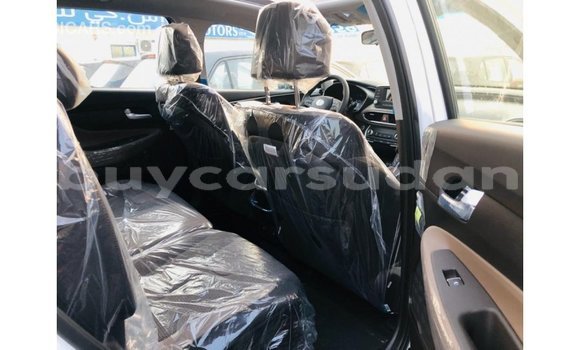 Buy Import Hyundai Santa Fe White Car in Import - Dubai in Al Jazirah State Buy Import Hyundai Santa Fe White Car in Import - Dubai in Al Jazirah State