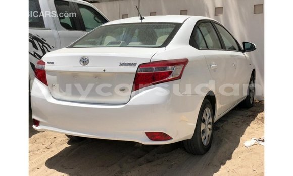 Acheter Import Voiture Toyota Yaris Blanc à Import - Dubai, État d'Al Jazirah Acheter Import Voiture Toyota Yaris Blanc à Import - Dubai, État d'Al Jazirah
