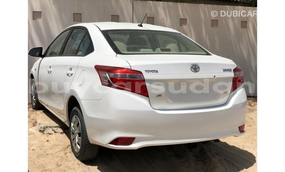 Acheter Import Voiture Toyota Yaris Blanc à Import - Dubai, État d'Al Jazirah Acheter Import Voiture Toyota Yaris Blanc à Import - Dubai, État d'Al Jazirah