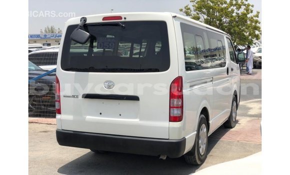 Buy Import Toyota DA White Truck in Import - Dubai in Al Jazirah State Buy Import Toyota DA White Truck in Import - Dubai in Al Jazirah State
