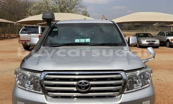 Buy Used Toyota Land Cruiser Silver Car in Khartoum in Khartoum Buy Used Toyota Land Cruiser Silver Car in Khartoum in Khartoum