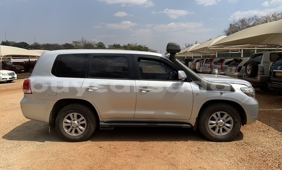 Buy Used Toyota Land Cruiser Silver Car in Khartoum in Khartoum Buy Used Toyota Land Cruiser Silver Car in Khartoum in Khartoum