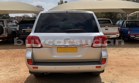Buy Used Toyota Land Cruiser Silver Car in Khartoum in Khartoum Buy Used Toyota Land Cruiser Silver Car in Khartoum in Khartoum