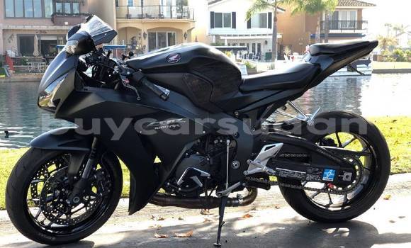 Buy Used Honda CBR 1000 RR Black Bike in Abu Hijar in Sinnar