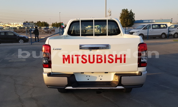 Buy New Mitsubishi L200 White Car in ad–Dindar in Sinnar Buy New Mitsubishi L200 White Car in ad–Dindar in Sinnar