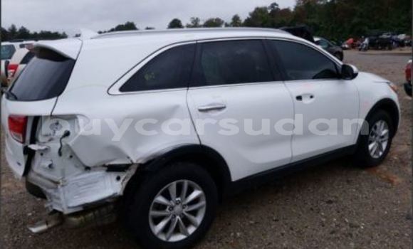 Buy Used Kia Sorento White Car in Abu Hijar in Sinnar Buy Used Kia Sorento White Car in Abu Hijar in Sinnar