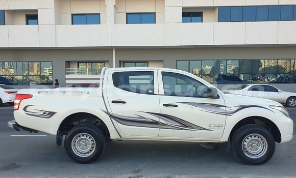 Buy Used Mitsubishi L200 White Car in al–Hawsh in al-Jazirah Buy Used Mitsubishi L200 White Car in al–Hawsh in al-Jazirah