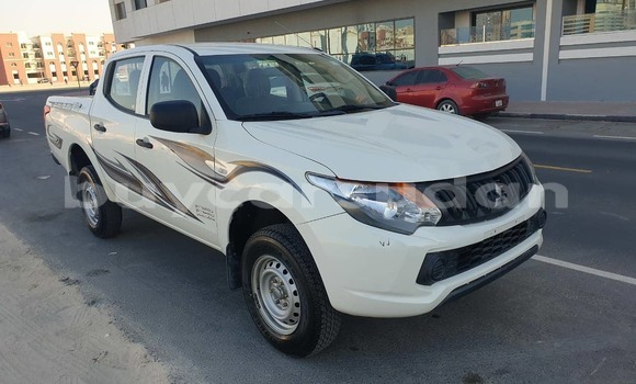 Buy Used Mitsubishi L200 White Car in al–Hawsh in al-Jazirah Buy Used Mitsubishi L200 White Car in al–Hawsh in al-Jazirah