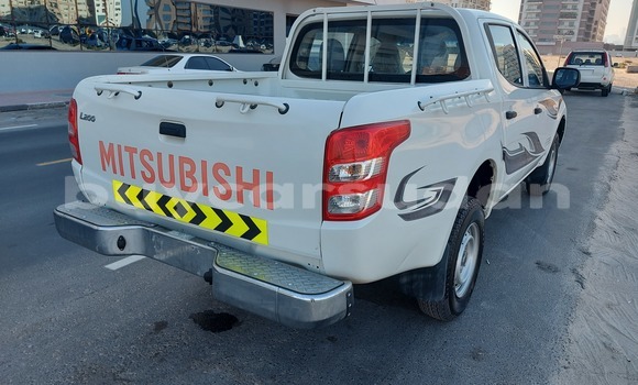 Buy Used Mitsubishi L200 White Car in al–Hawsh in al-Jazirah Buy Used Mitsubishi L200 White Car in al–Hawsh in al-Jazirah