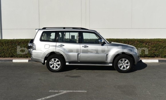 Acheter Occasion Voiture Mitsubishi Pajero Gris à Import - Dubai, État d'Al Jazirah Acheter Occasion Voiture Mitsubishi Pajero Gris à Import - Dubai, État d'Al Jazirah