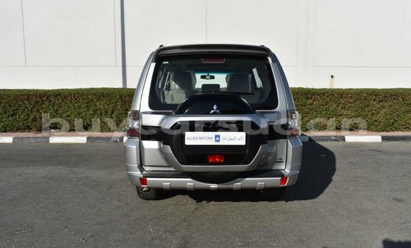 Acheter Occasion Voiture Mitsubishi Pajero Gris à Import - Dubai, État d'Al Jazirah Acheter Occasion Voiture Mitsubishi Pajero Gris à Import - Dubai, État d'Al Jazirah