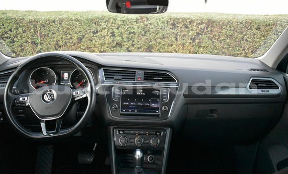 Acheter Occasion Voiture Volkswagen Tiguan Gris à Import - Dubai, État d'Al Jazirah Acheter Occasion Voiture Volkswagen Tiguan Gris à Import - Dubai, État d'Al Jazirah
